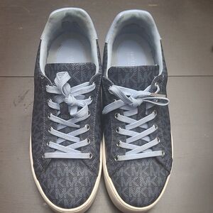 Michael Kors Dark Blue With Light Blue Trim Patterned Sneakers